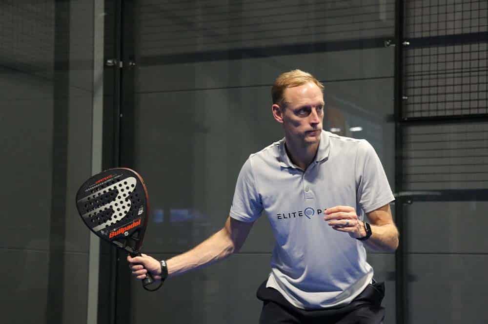 Mick at Elitepadel is trying out the Bullpadel Vertex 03